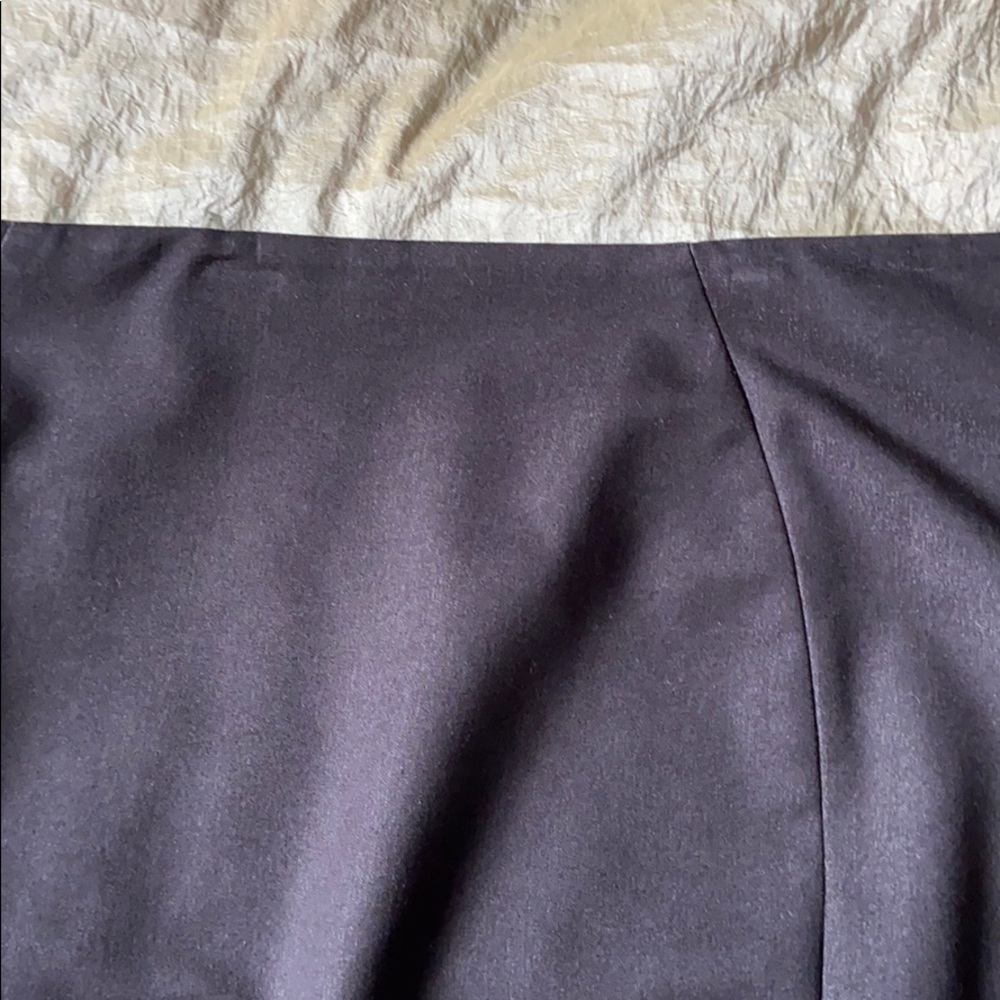 Tahari charcoal pencil skirt - Picture 8 of 8